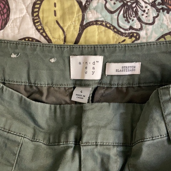 A new day pants - Picture 2 of 3